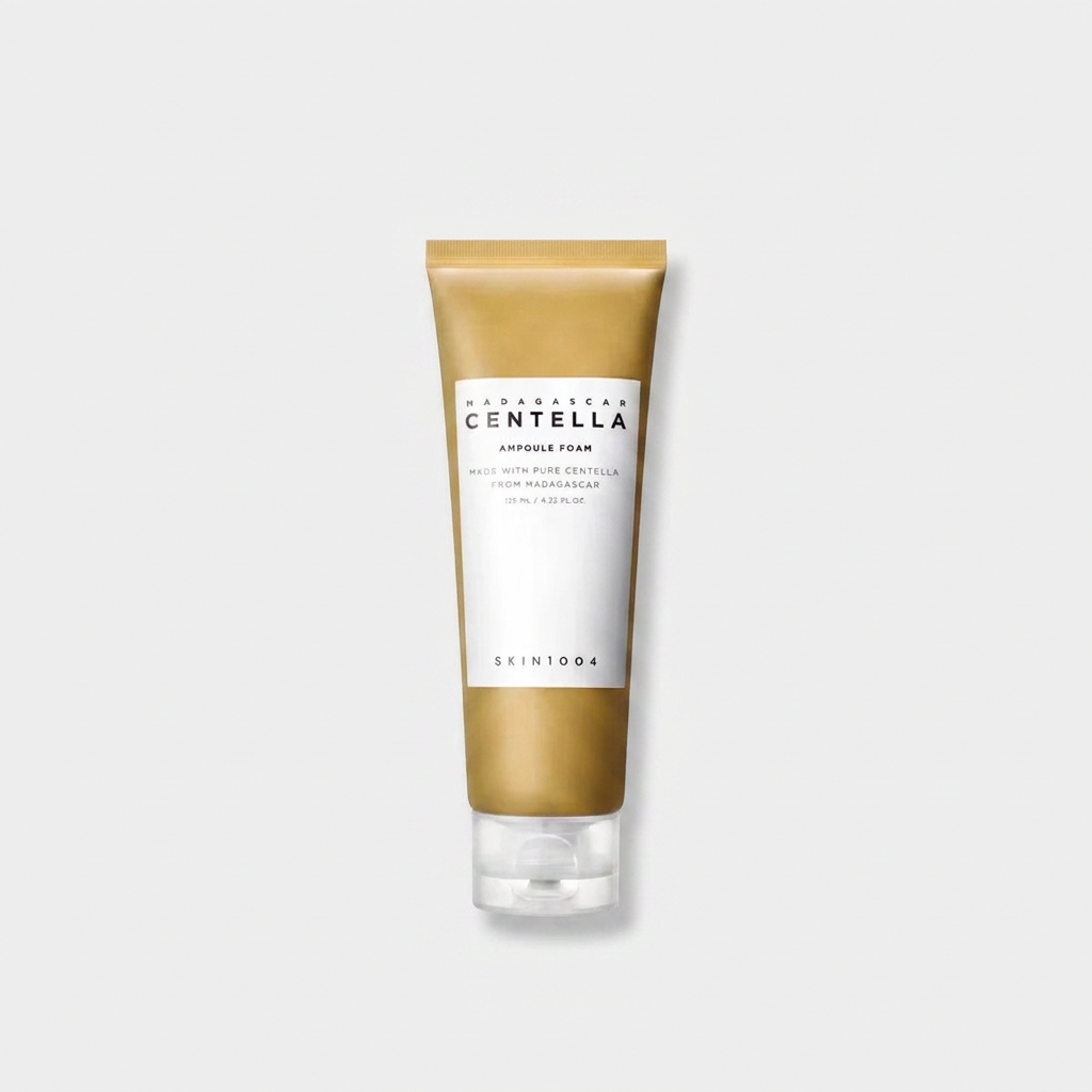 SKIN1004 Centella Ampoule Foam deep-cleansing the skin without compromise using a pH 5 formula.