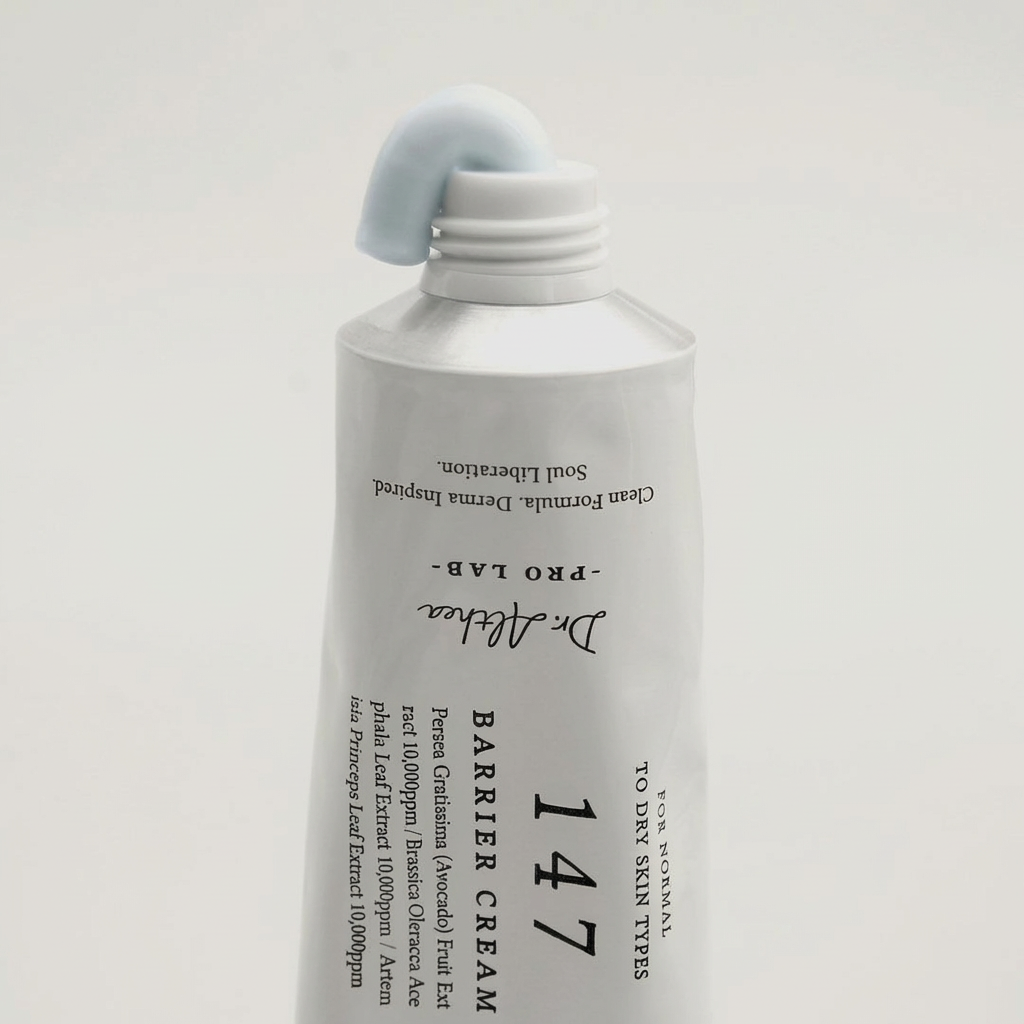 Barrier 147 Cream reinforcing the skin barrier and restoring moisture levels for resilient skin.