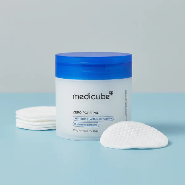 Unclog pores and refine your skin. Featuring a dual-textured design, these daily toner pads clear away impurities and visibly improve skin texture in just 2 weeks.