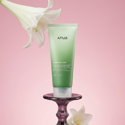 Anua Heartleaf Quercetinol Pore Deep Cleansing Foam forming a rich, plush lather that cleanses without leaving skin tight or dry.