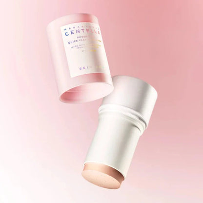Clay Stick Mask absorbing excess sebum and controlling oil production with 18% kaolin.